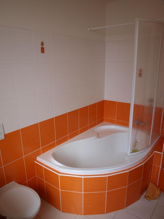 Apartmany Zlosin Велке Лосины Экстерьер фото